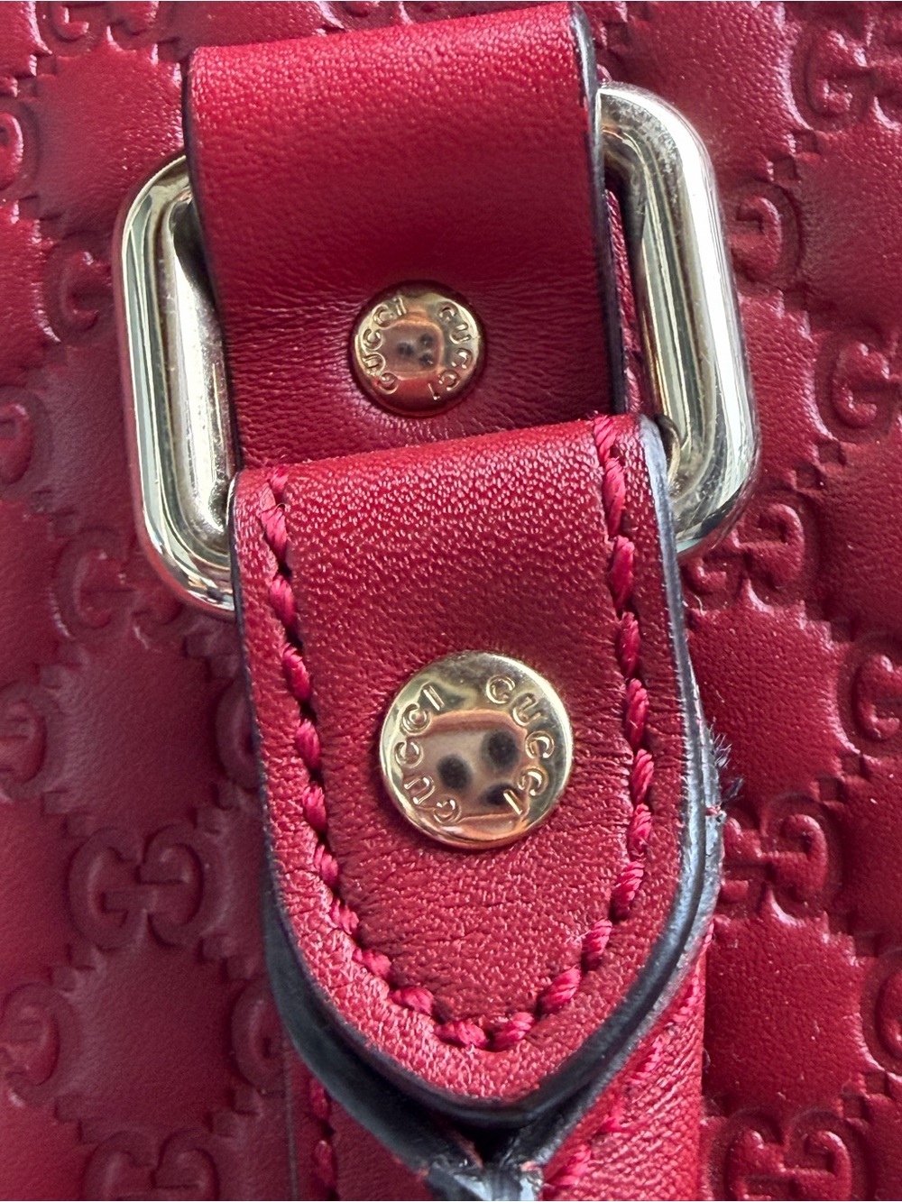 Gucci Embossed Red Leather Shoulder Bag - Picture 4 of 16